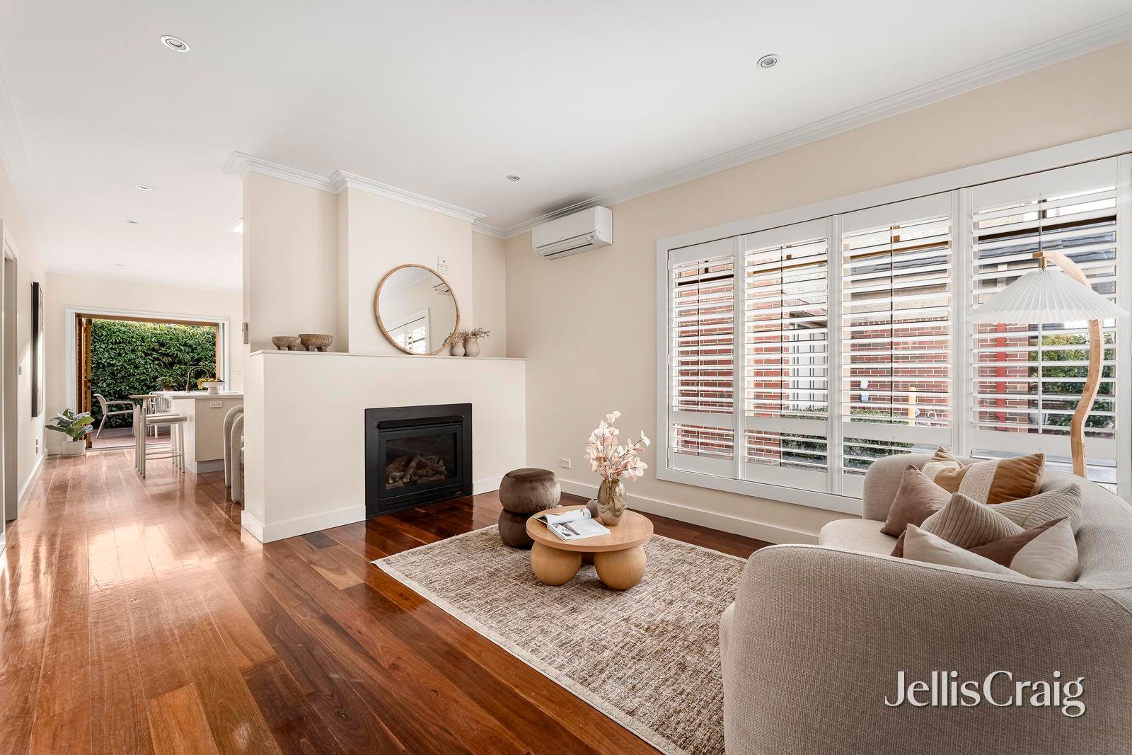 4/30 The Grove, Coburg image 2