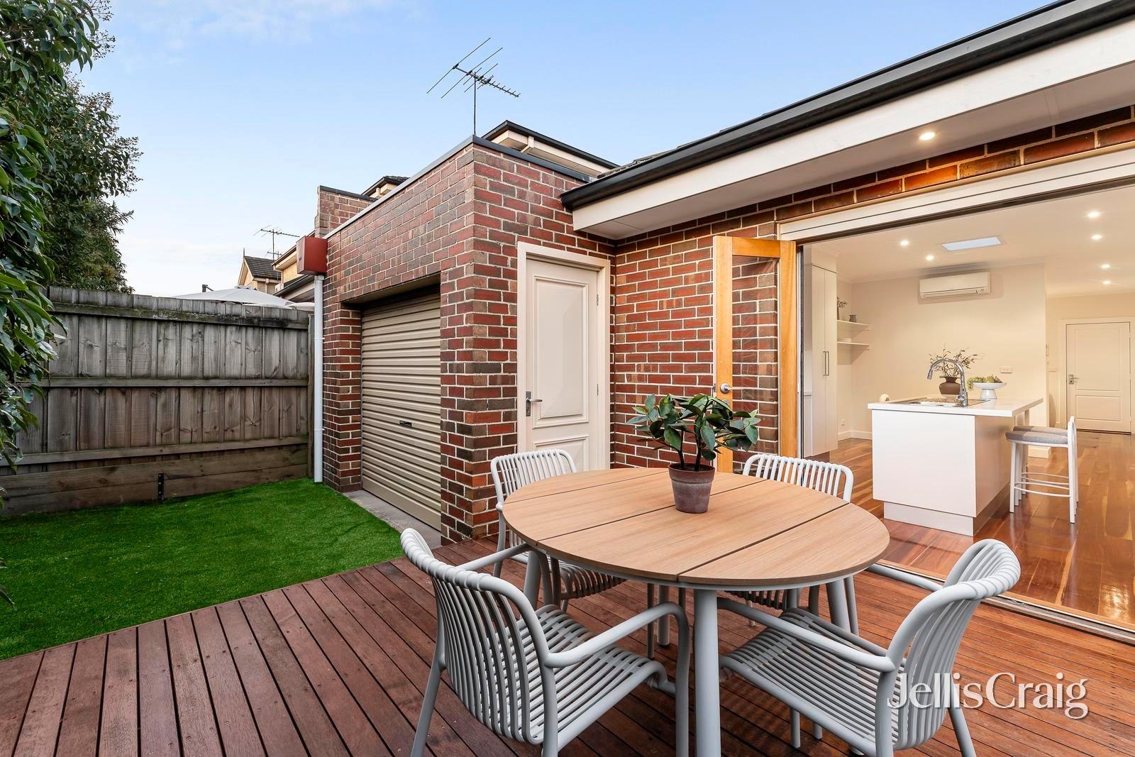 4/30 The Grove, Coburg image 9