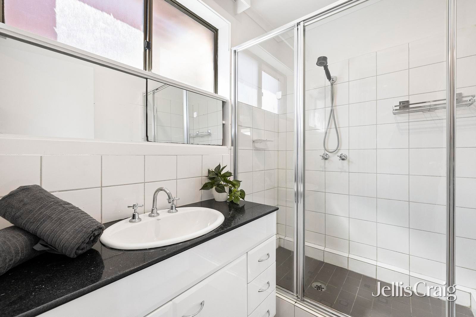 4/30 Wellington Street, Kew image 5