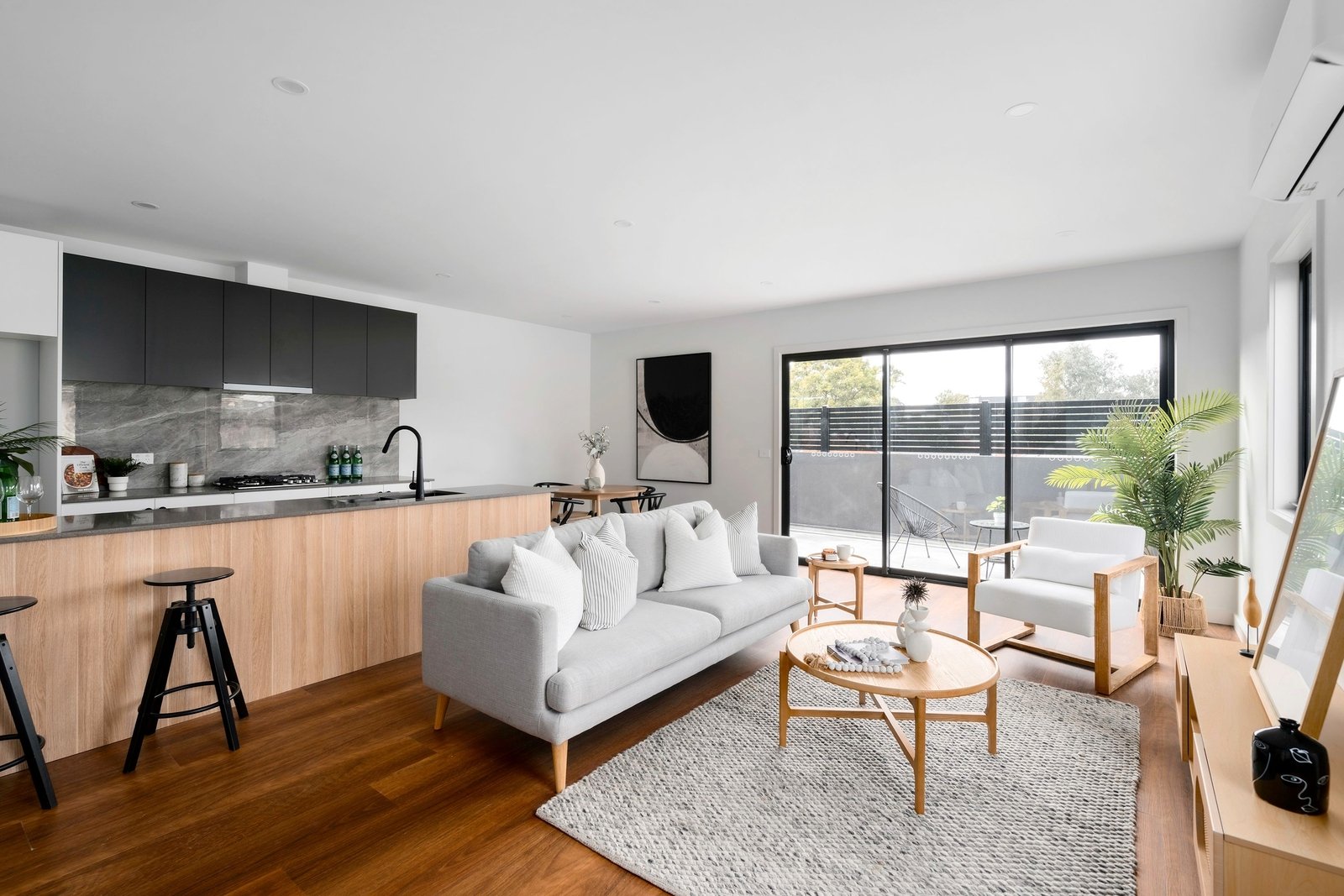 Property Gallery - Main Image