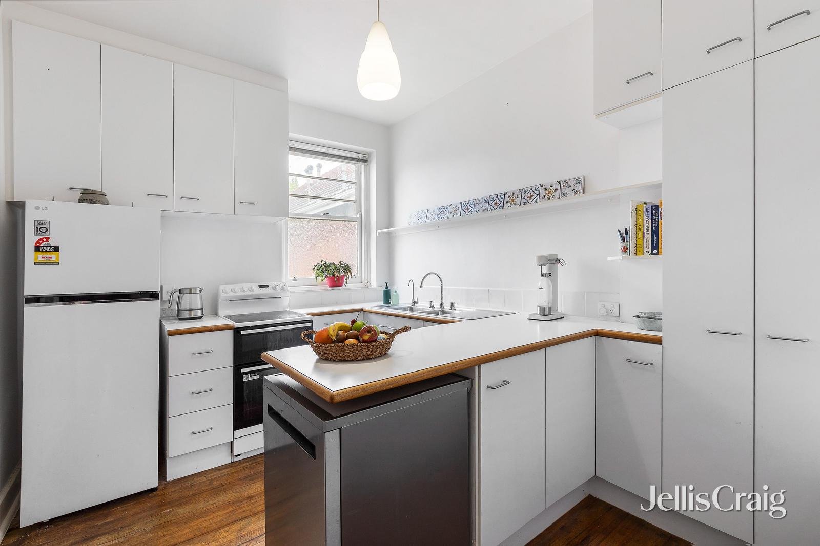 4/30a Mitford Street, St&nbsp;Kilda image 4