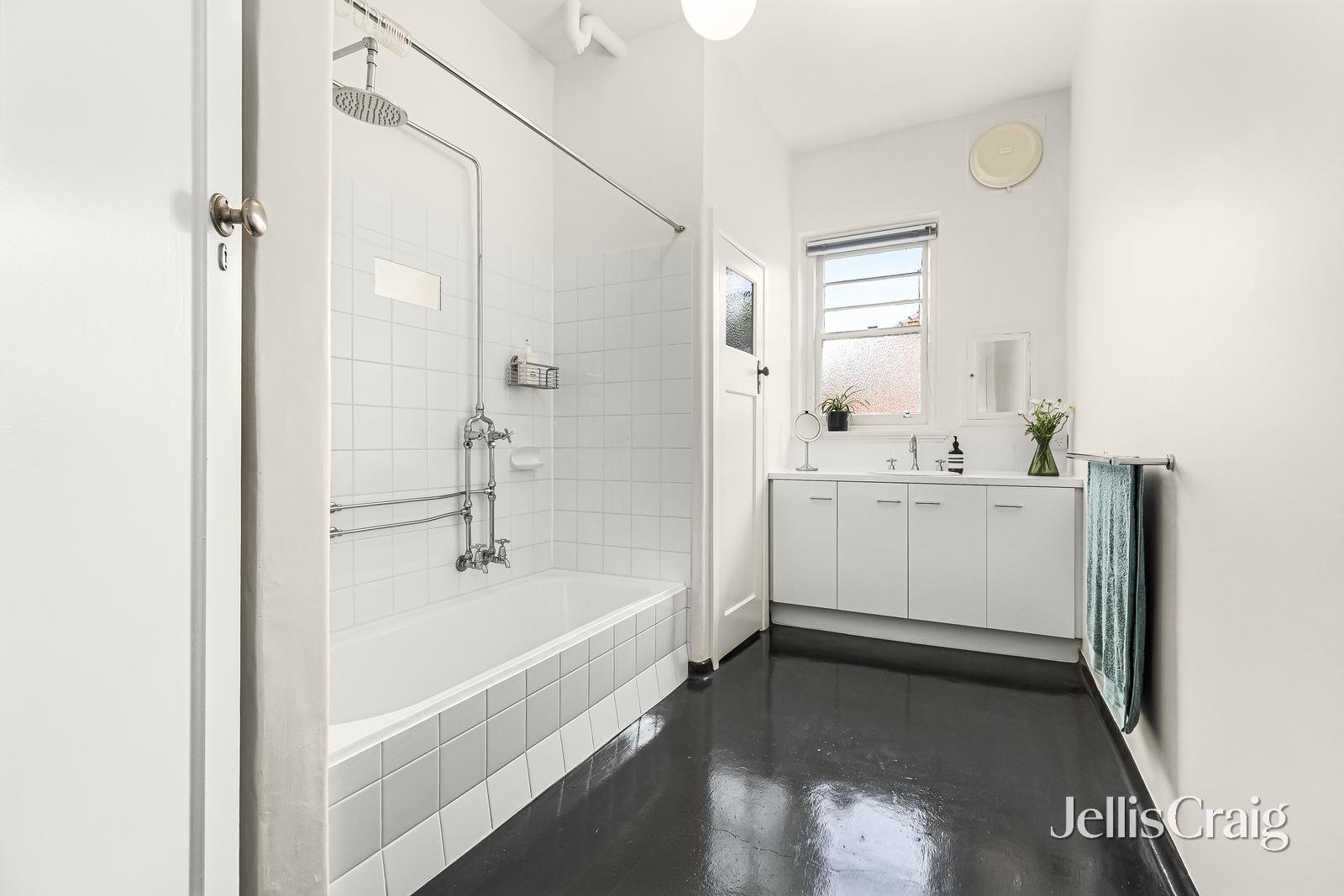 4/30a Mitford Street, St&nbsp;Kilda image 6
