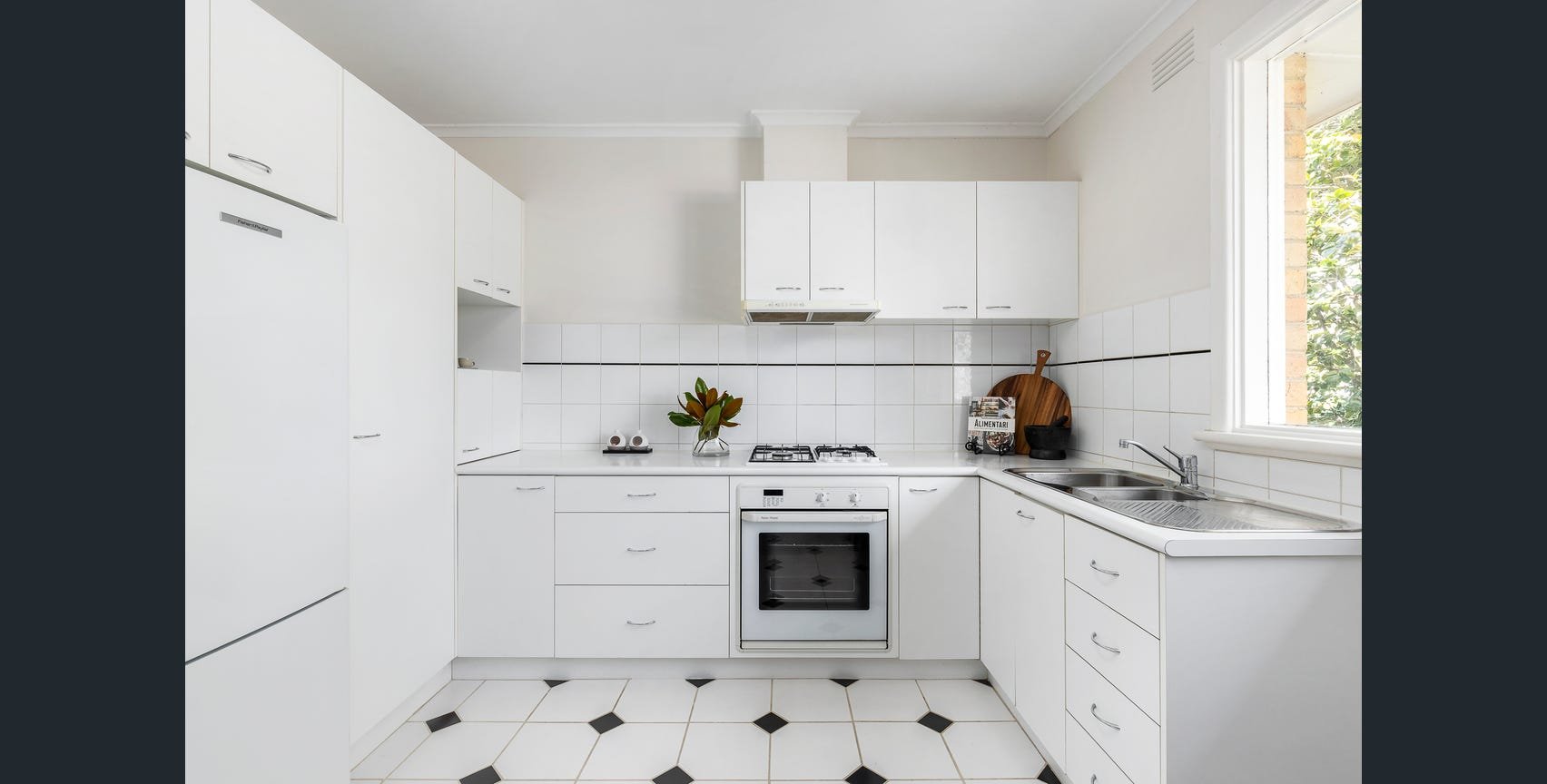 4/31 Faversham Road, Canterbury image 6