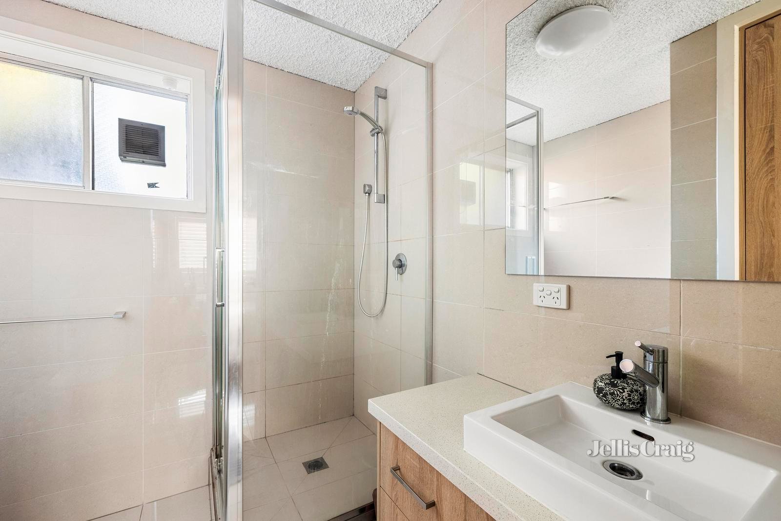 4/31 Martin Street, Thornbury image 8
