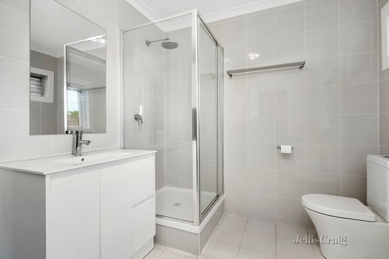 4/31 Millers Road, Altona North image 5