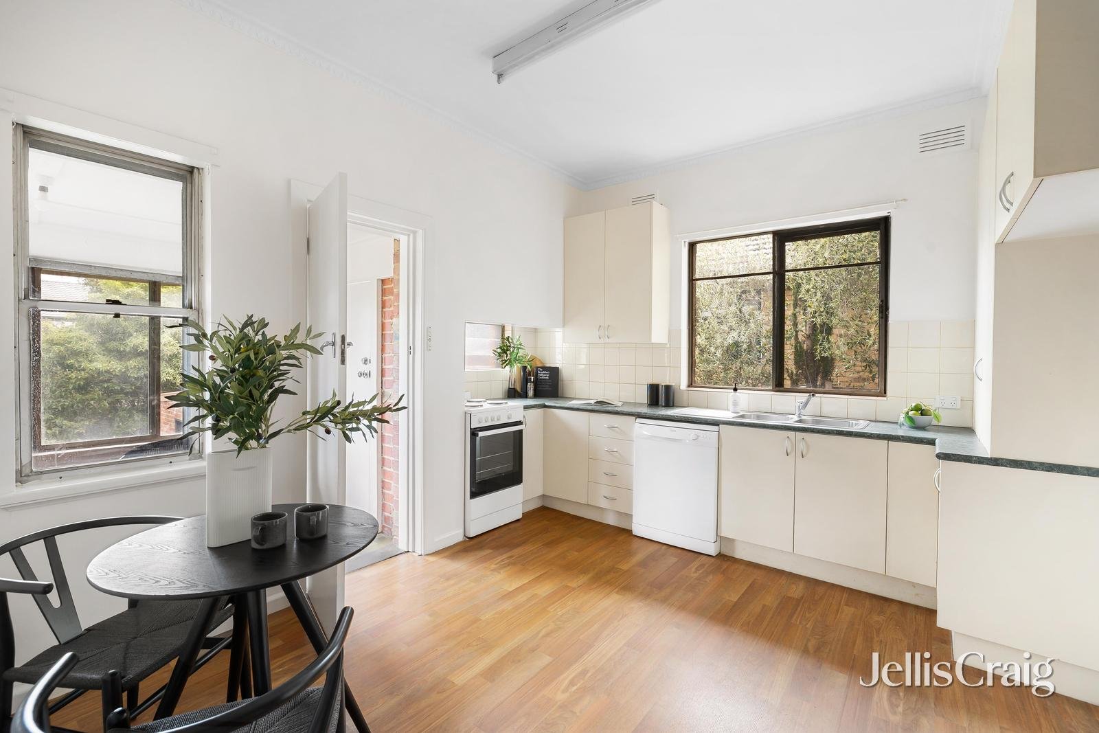431 Tooronga Road, Hawthorn East image 5