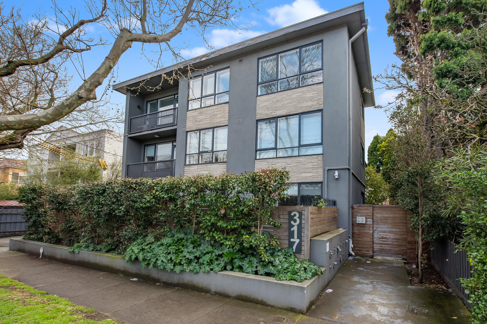 4 / 317 Dandenong Road Windsor