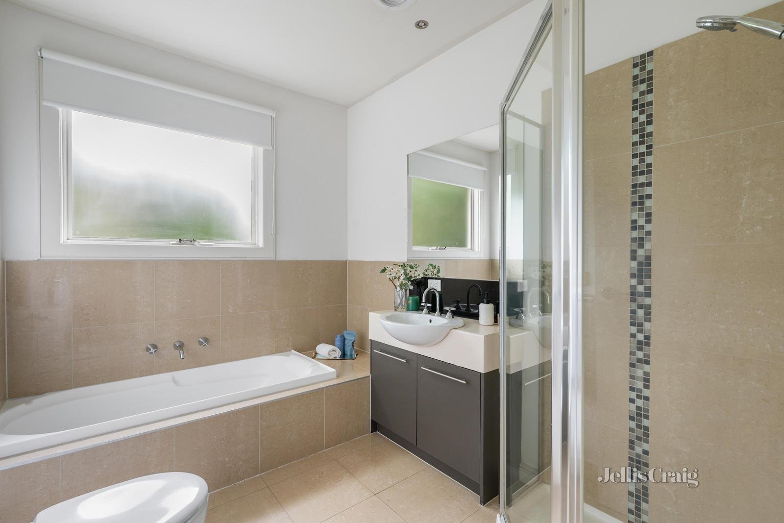 4/317 George Street, Doncaster image 6