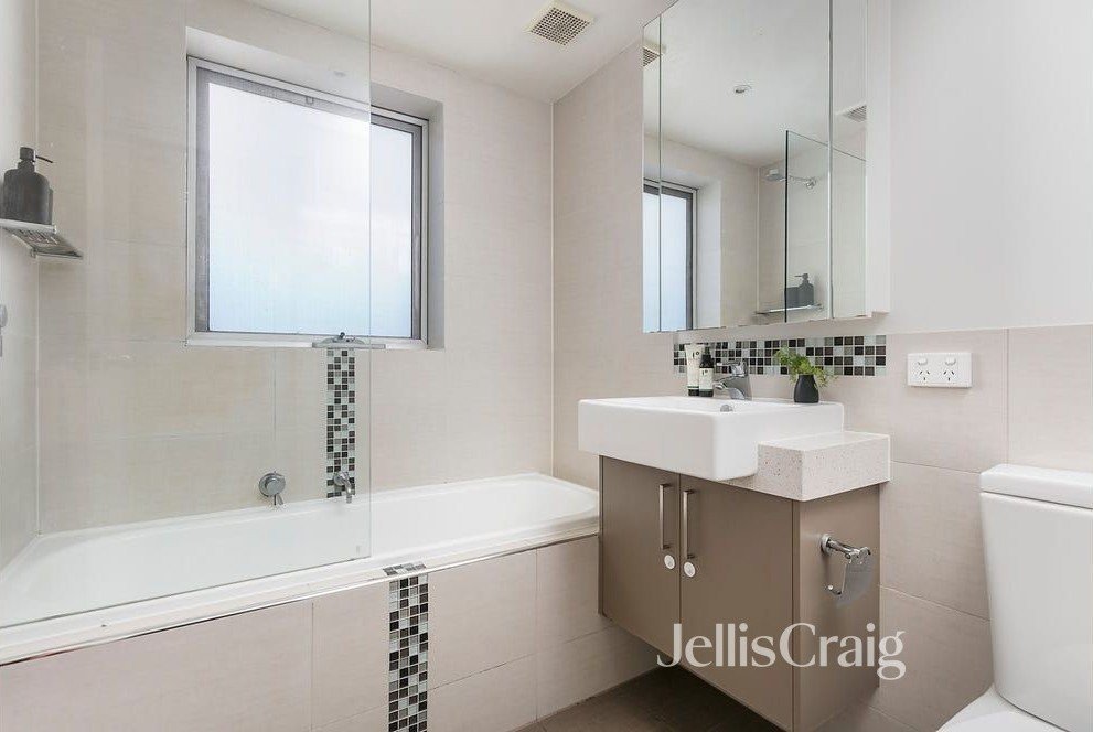 4/32 Dundas Street, Thornbury image 7