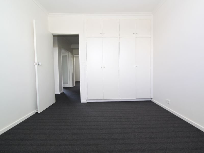 Property Gallery Thumbnail 8
