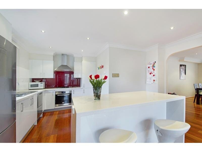 4/32 Winfield Road, Balwyn North image 4