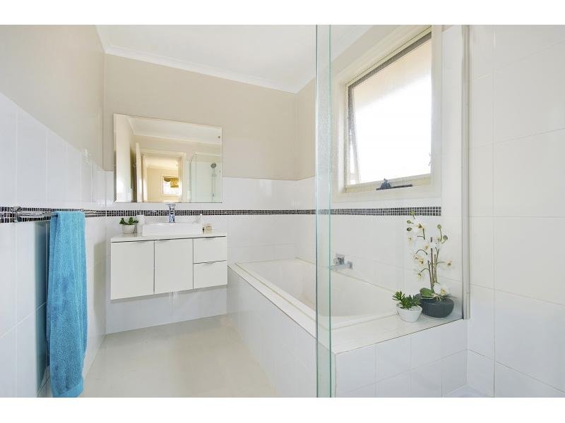 4/32 Winfield Road, Balwyn North image 6