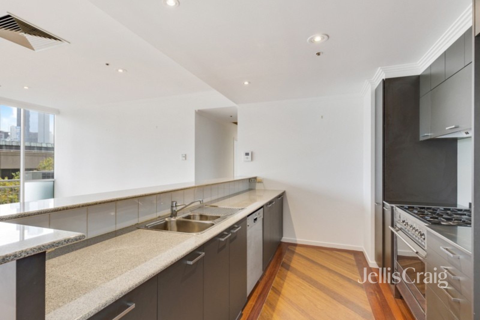 43/28 Southgate Avenue, Southbank image 3