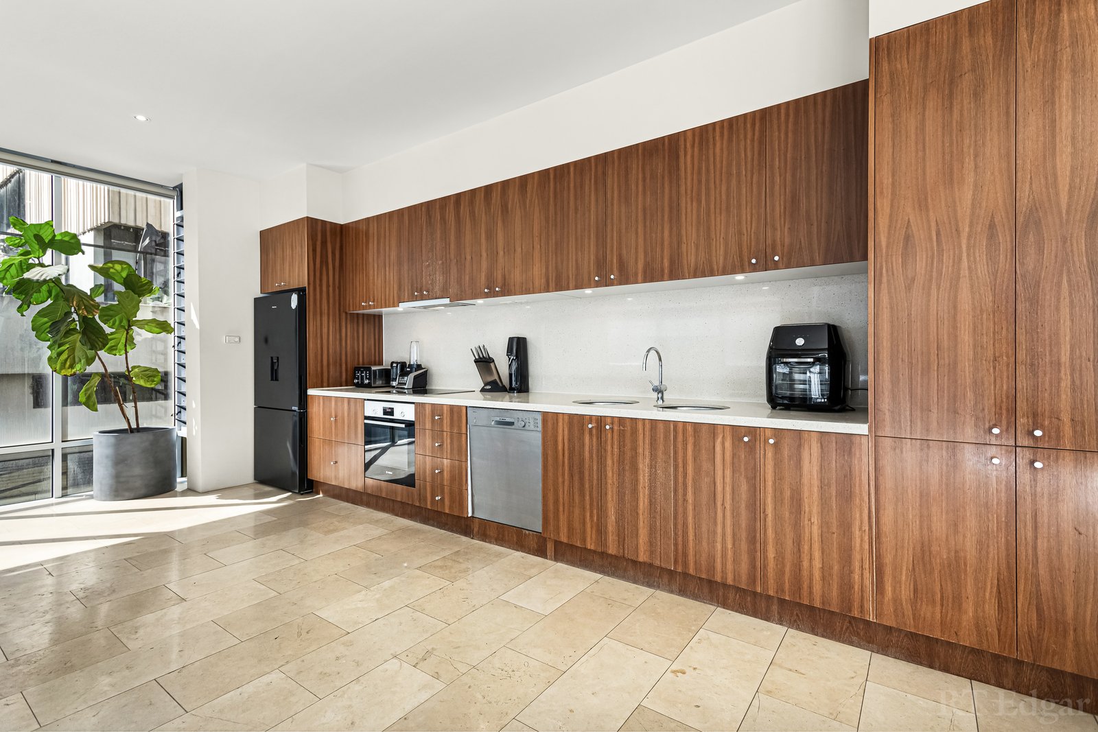 Property Gallery Thumbnail 5