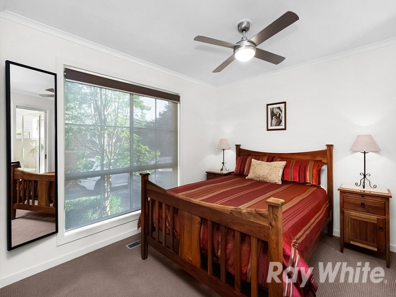 4/33 Kauri Grove, Glen Waverley image 5