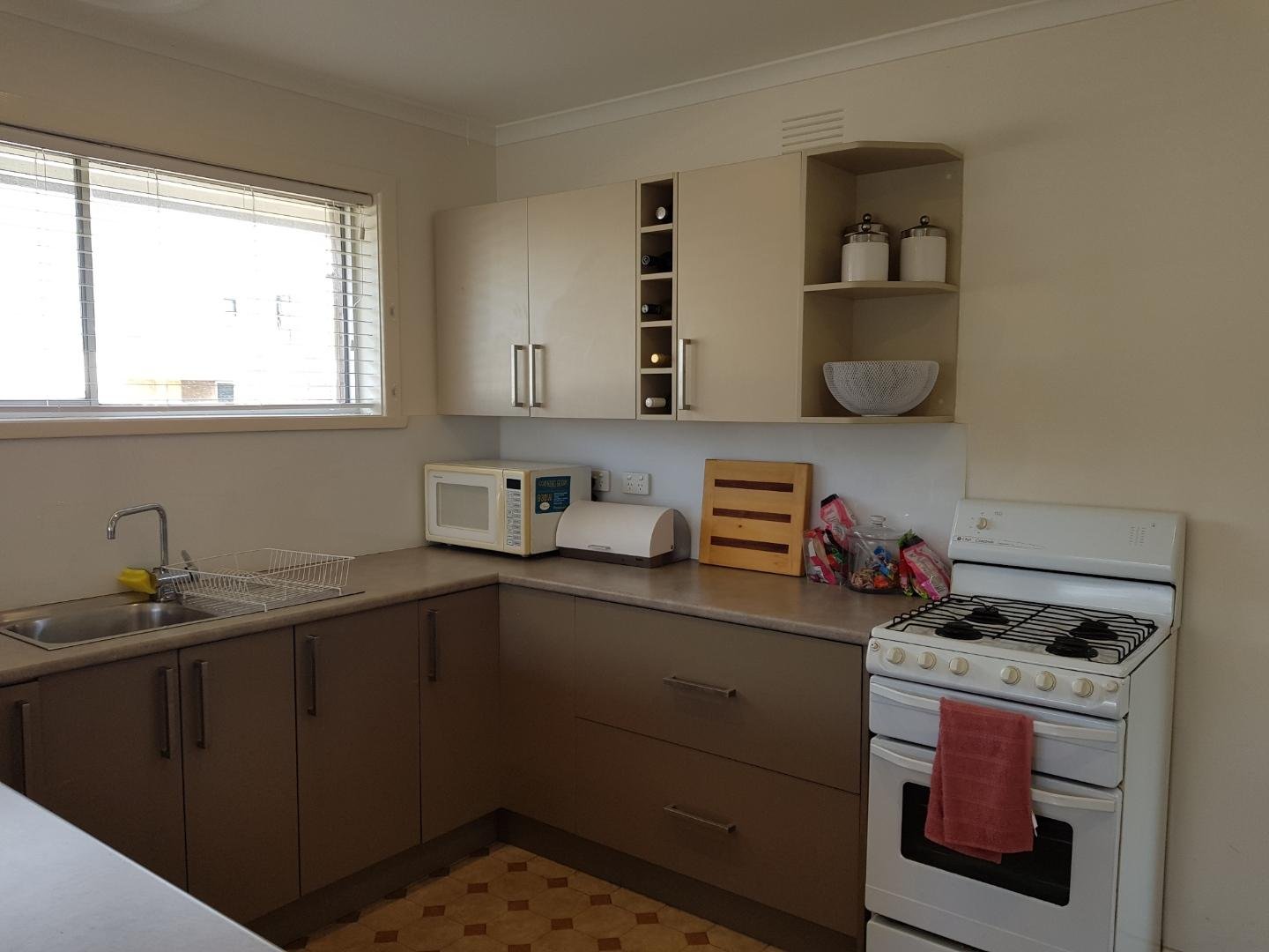 4/339 Pakington Street, Newtown image 3