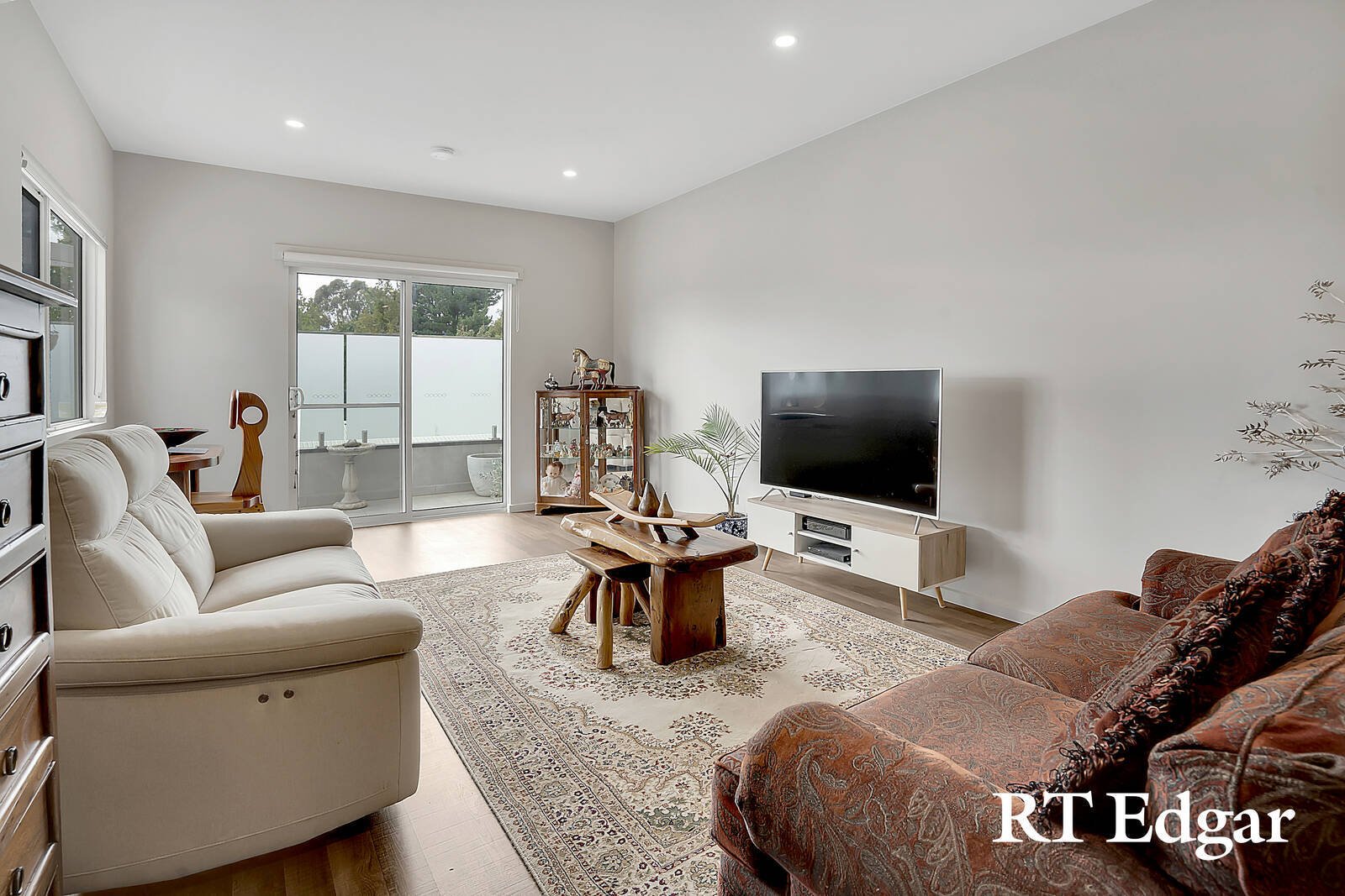 Property Gallery Thumbnail 2