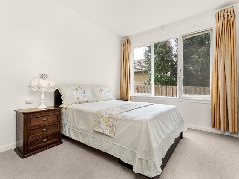 4/34 Weir Street, Balwyn image 3