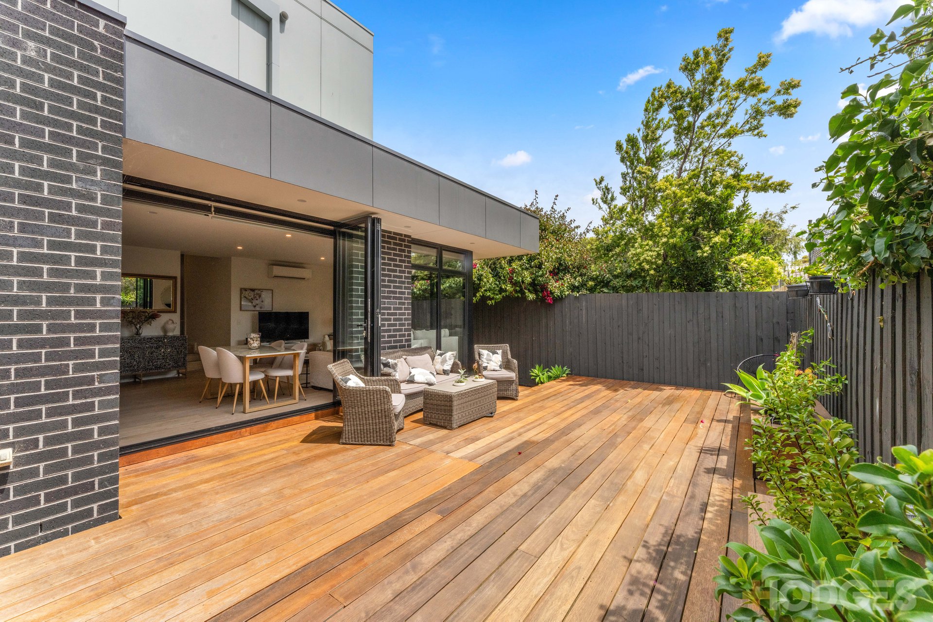 4 / 342C Beach Road Black Rock