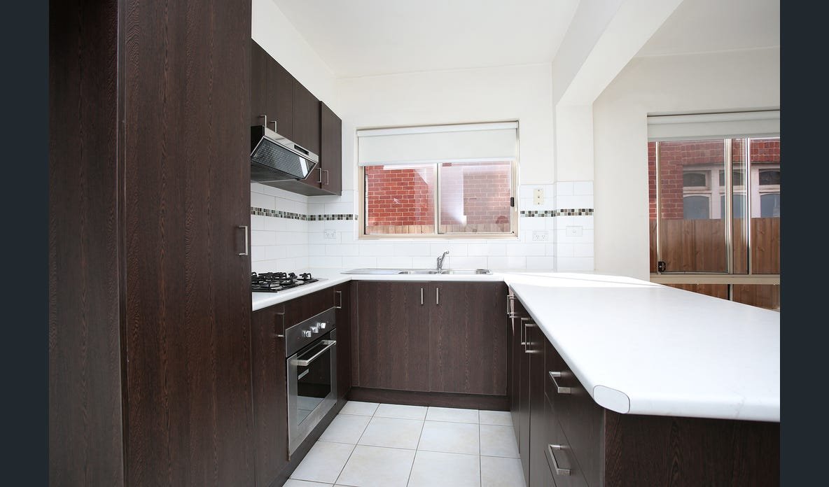 4 / 35 Carlisle St  St Kilda