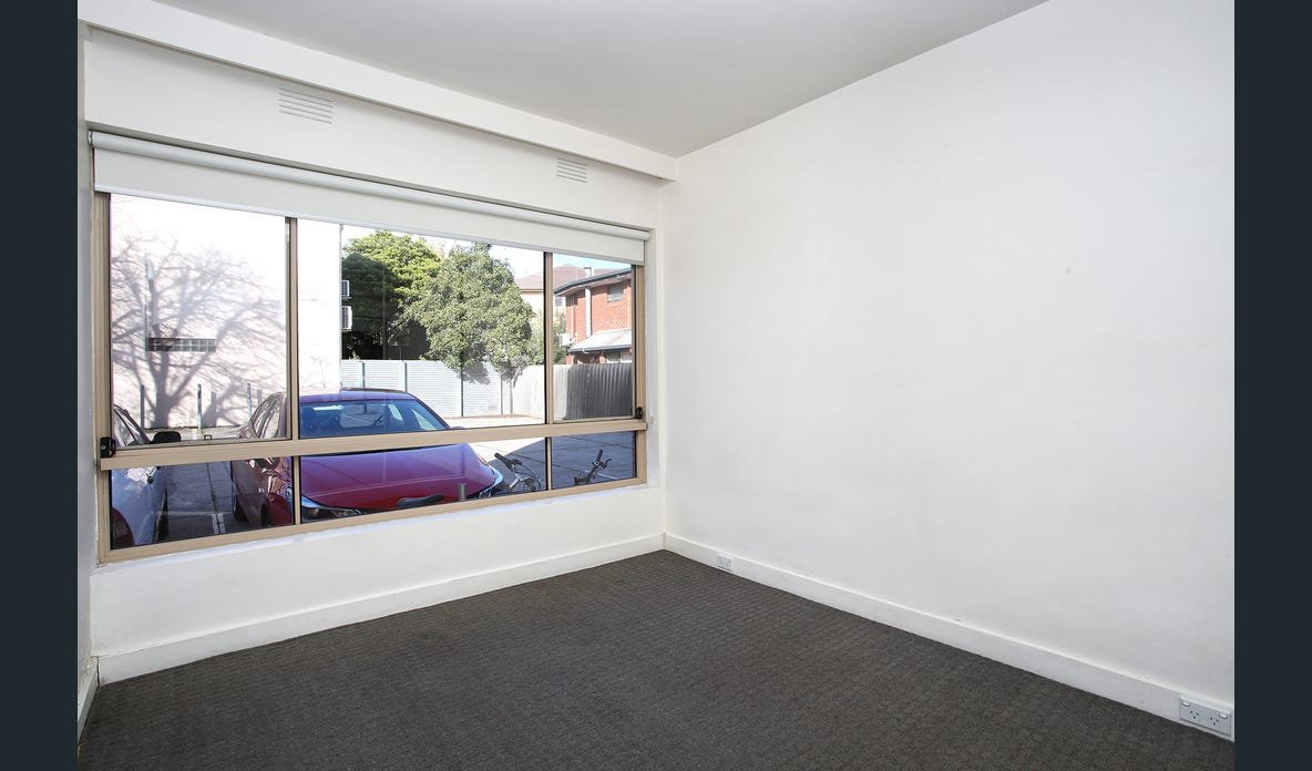 4 / 35 Carlisle St  St Kilda