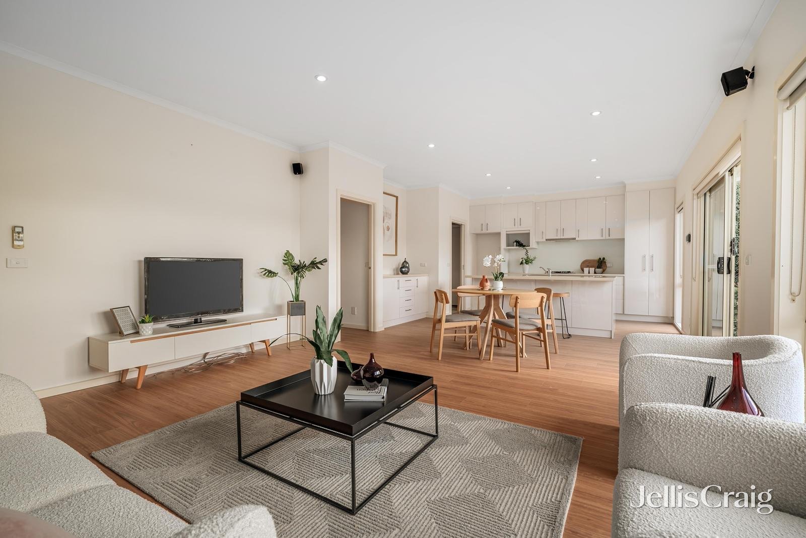 4/35 Orient Avenue, Mitcham image 2