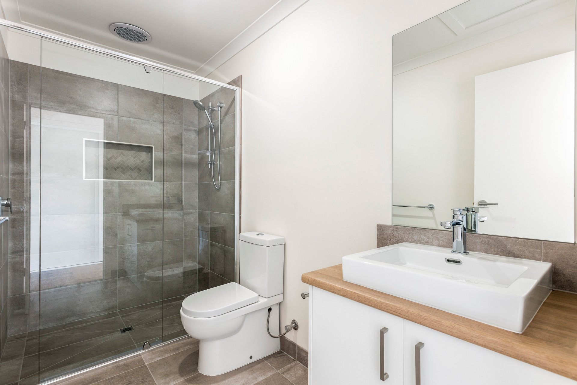 Property Gallery Thumbnail 5