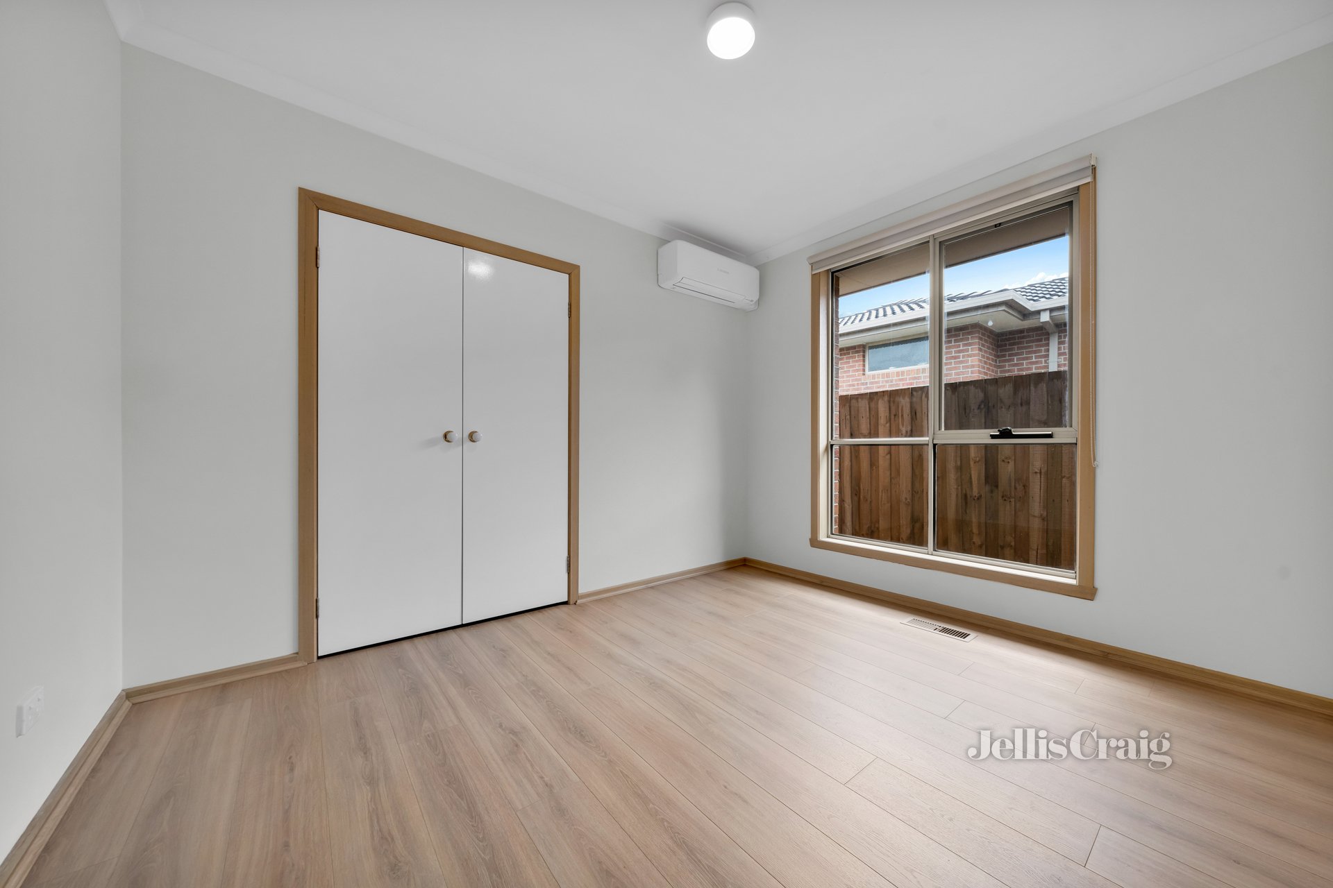 4/35 Thompson Street, Glen Waverley image 7