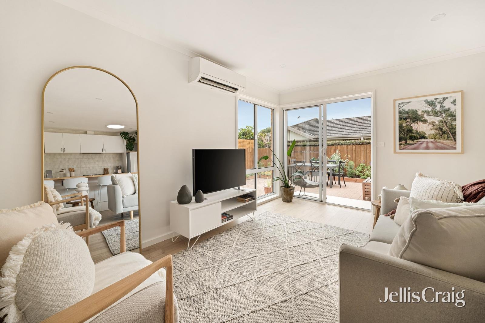 4/35 York Street, Bonbeach image 2