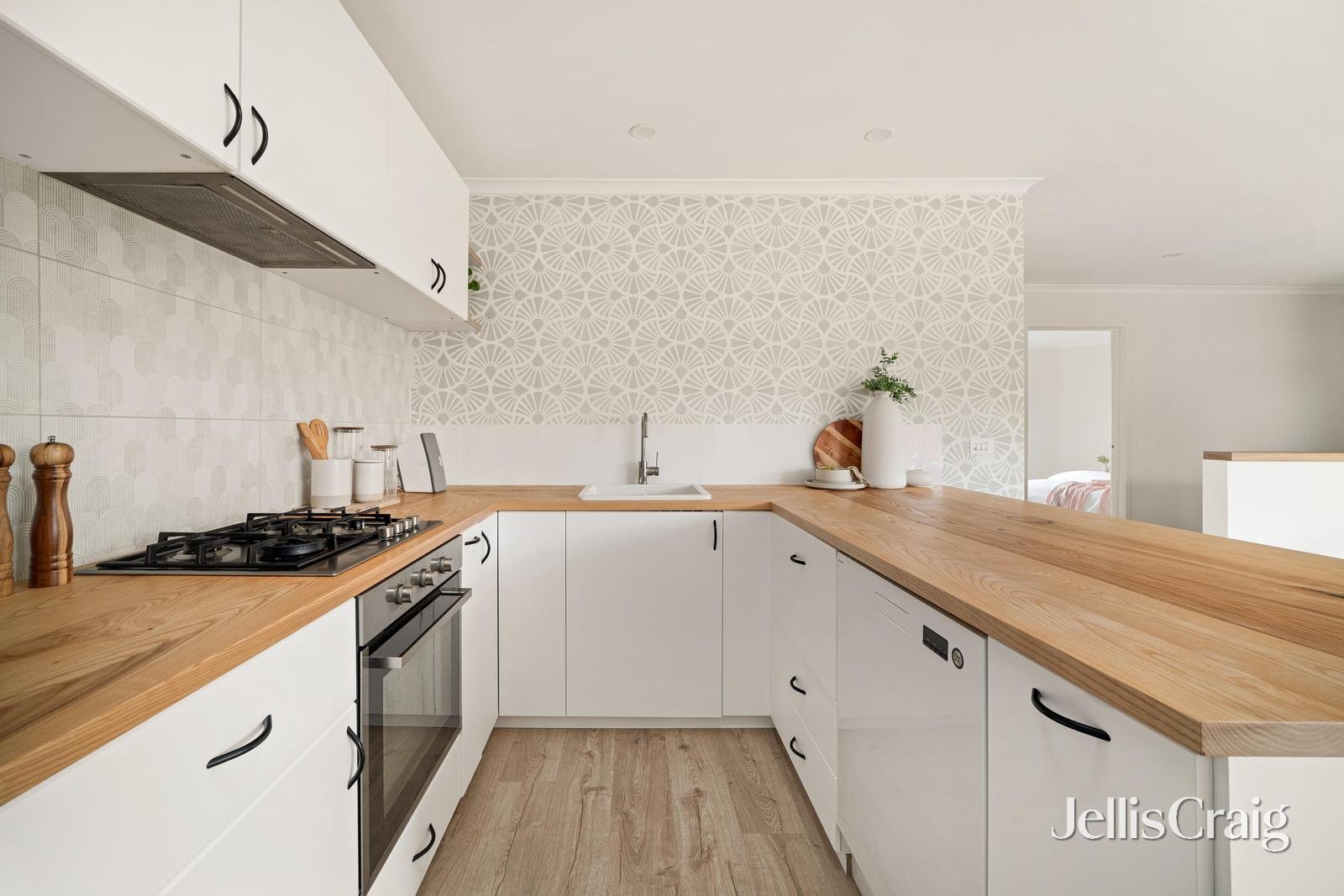 4/35 York Street, Bonbeach image 4