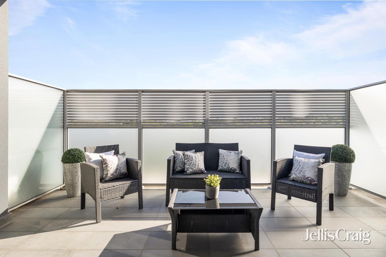 43/523 Burwood Road, Hawthorn image 2