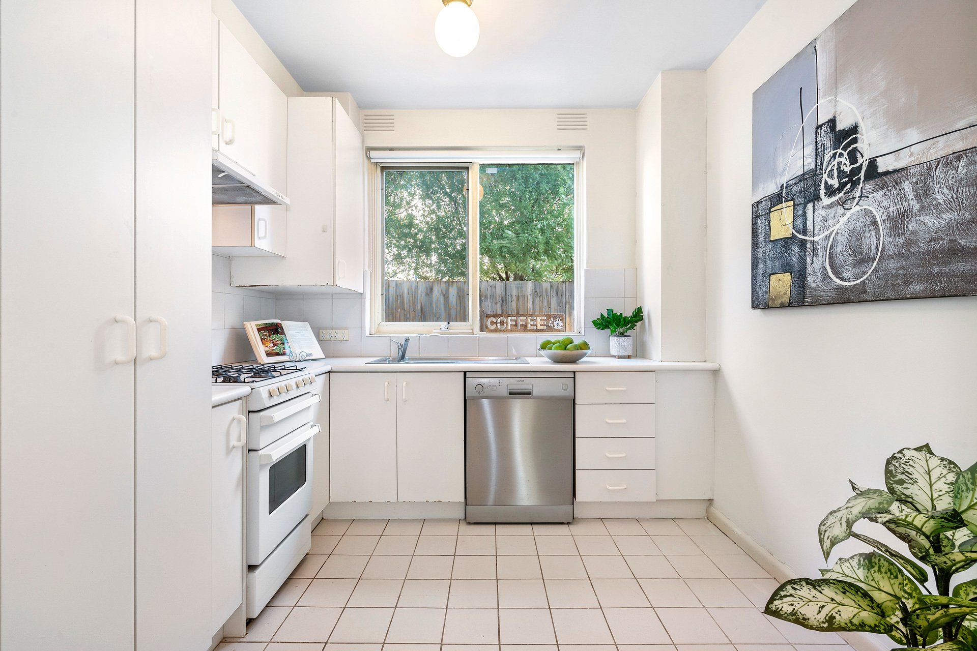 Property Gallery Thumbnail 3