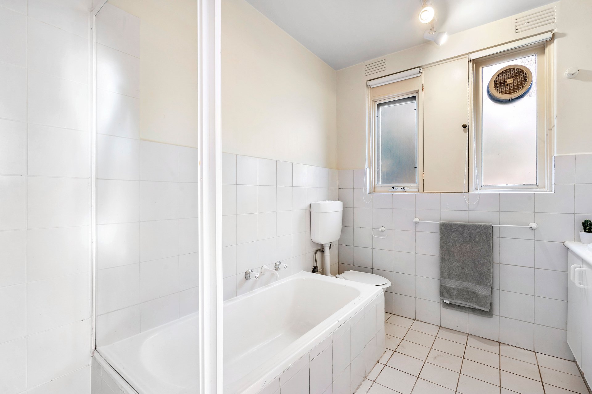 Property Gallery Thumbnail 7