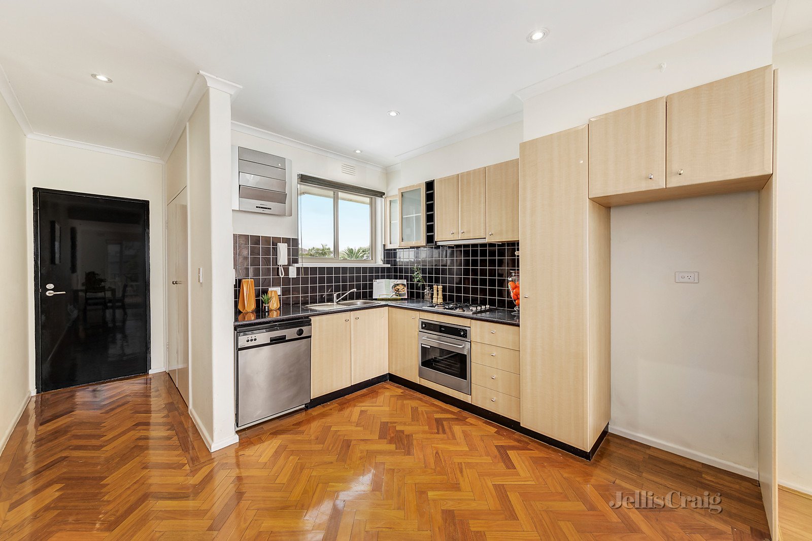 4/369 Neerim Road, Carnegie image 2