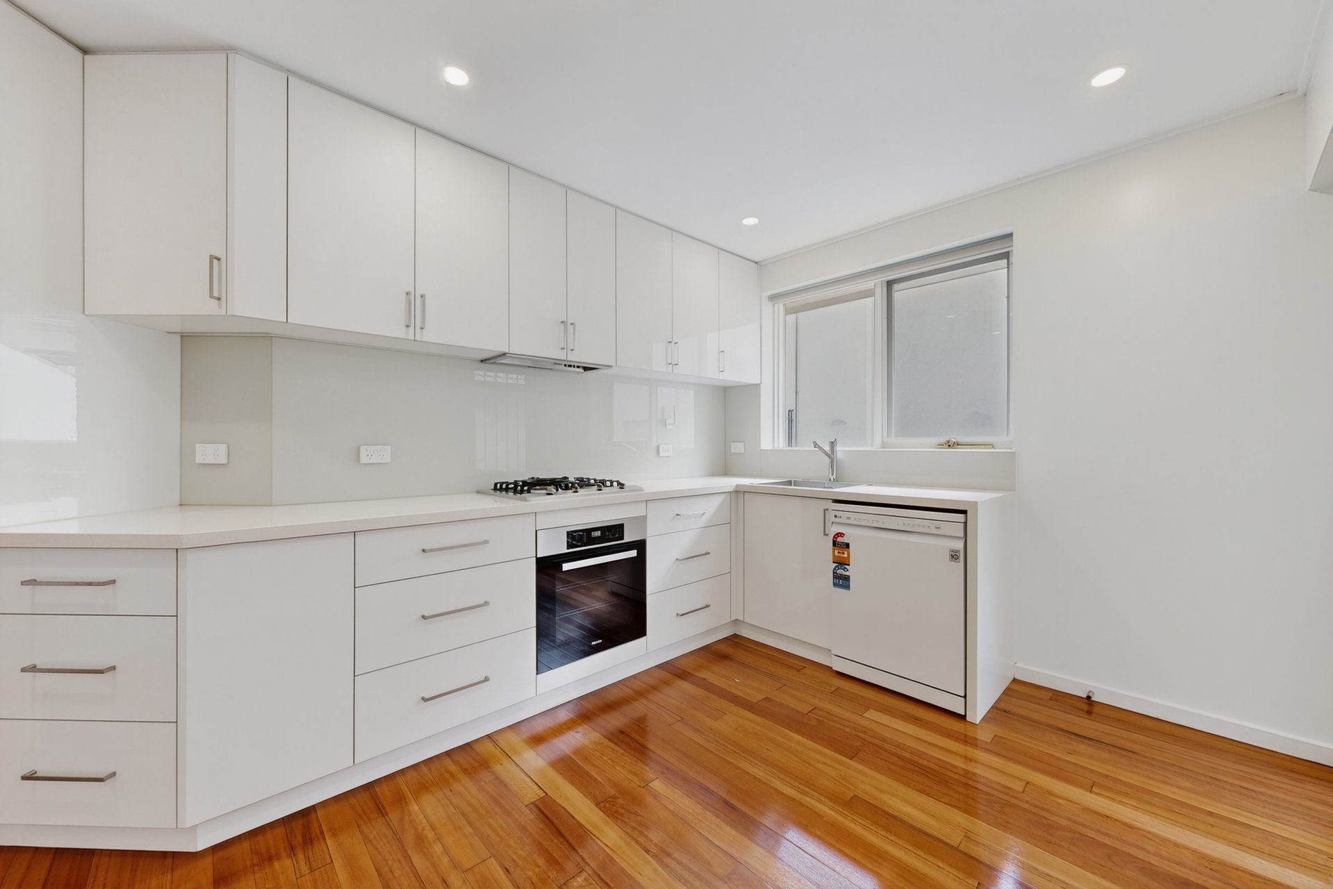 4/37 Murphy Street, South Yarra image 4