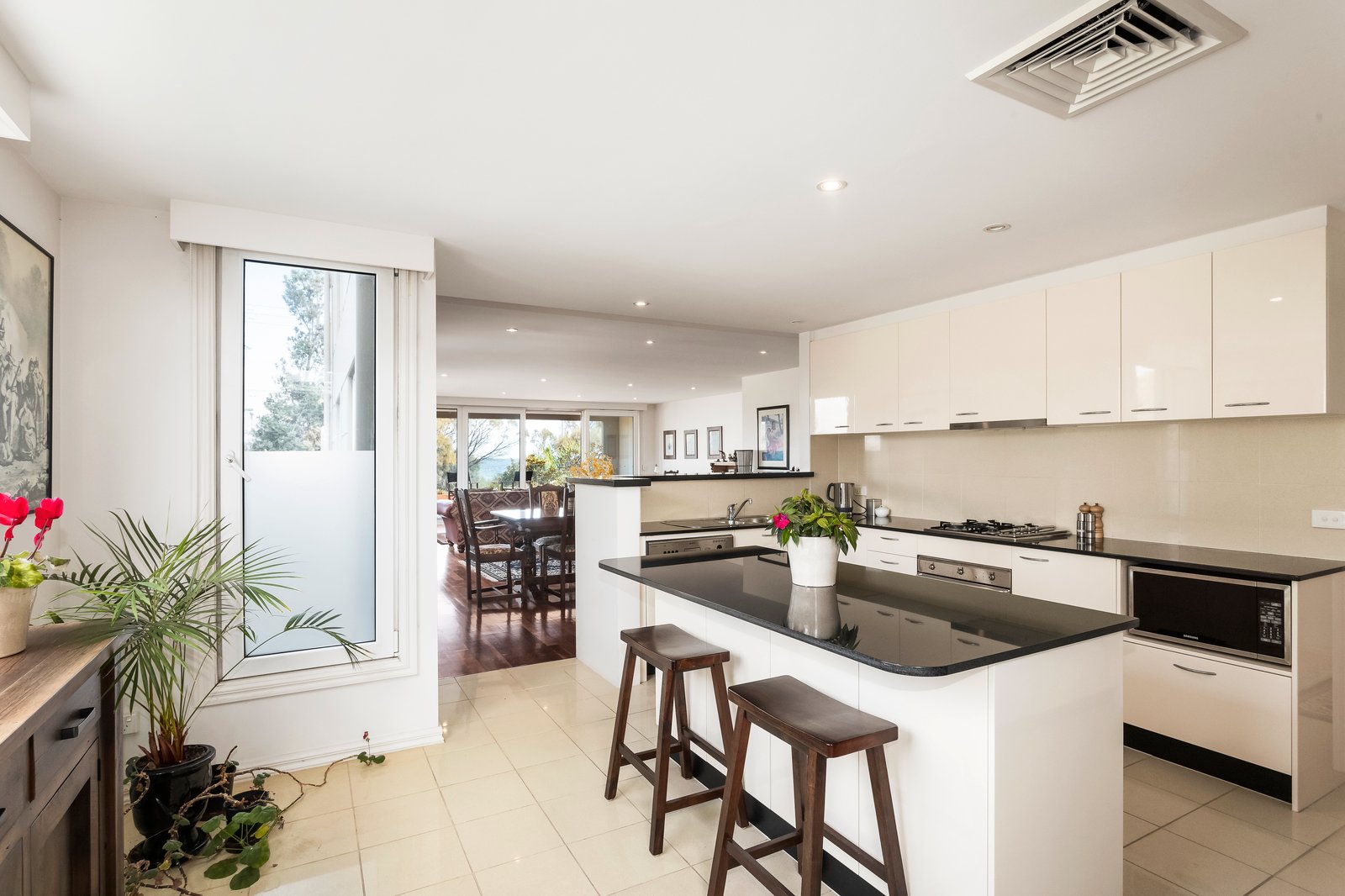 Property Gallery Thumbnail 7