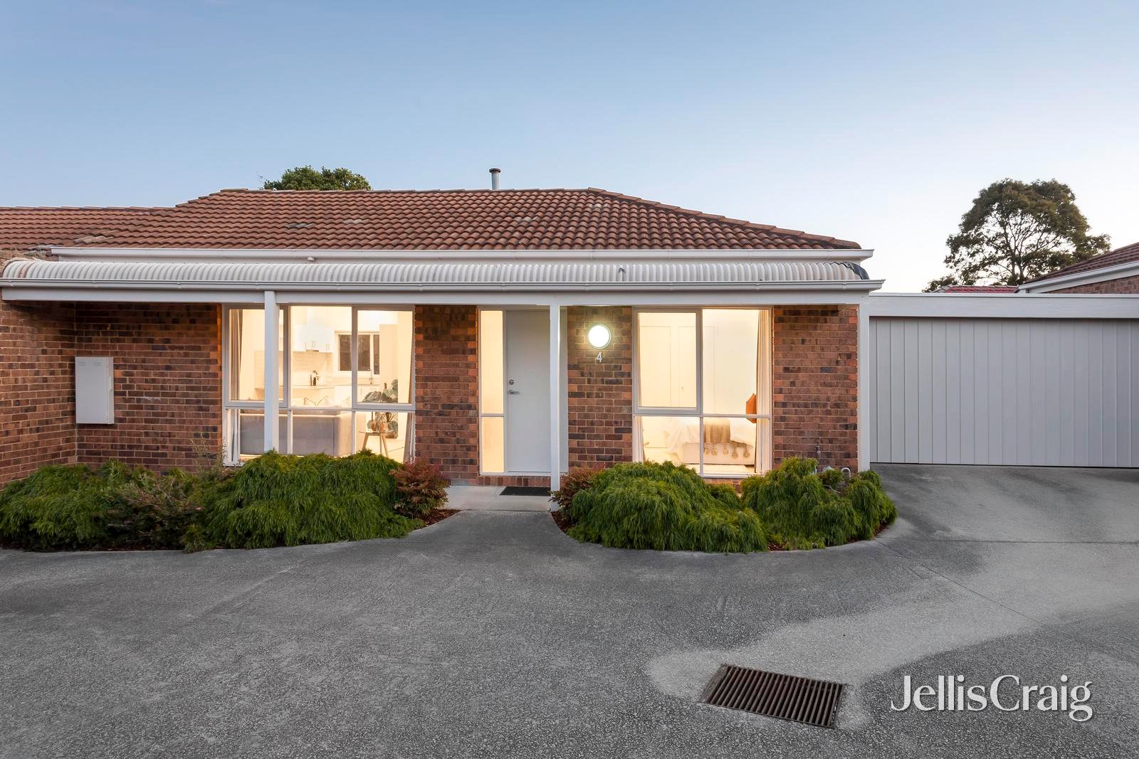 4/38-40 Caroline Street, Ringwood image 1