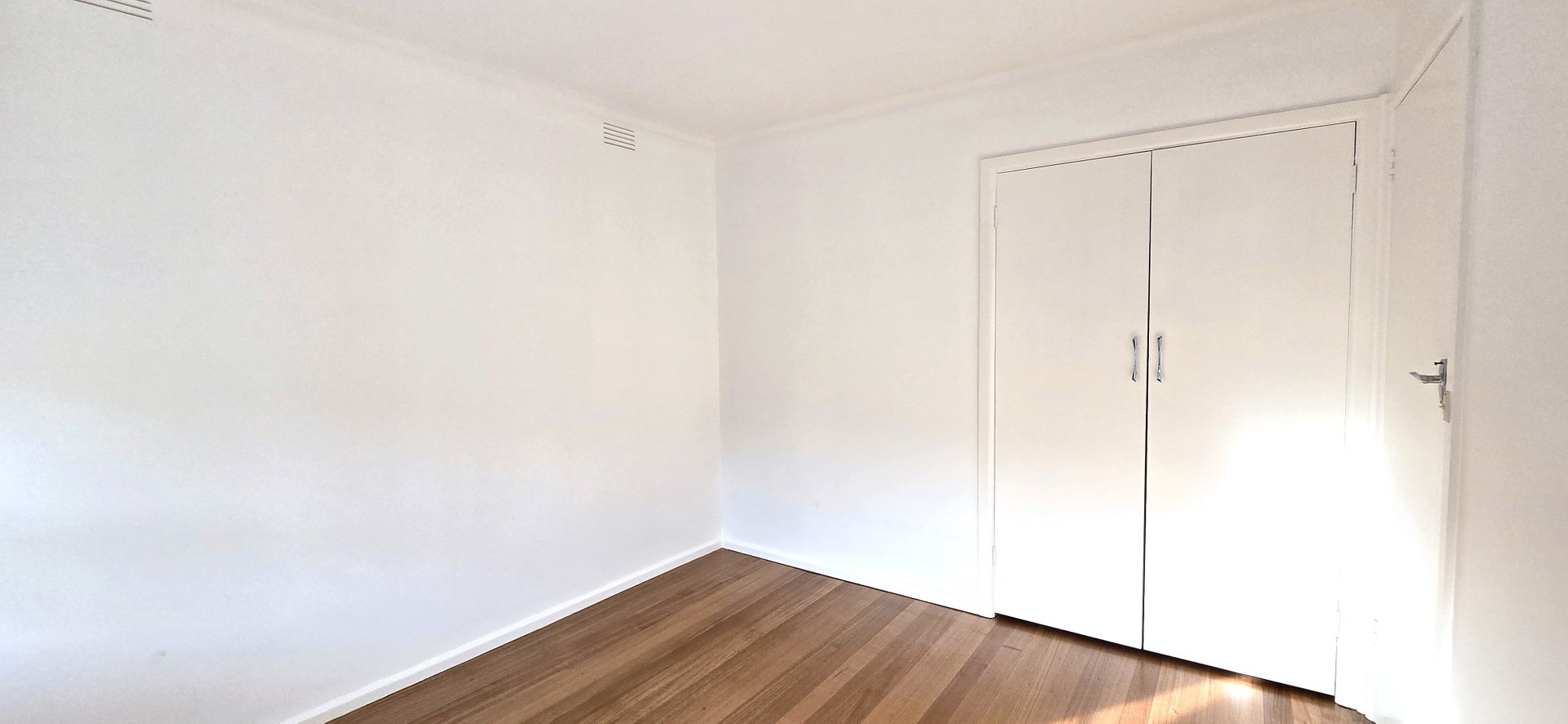 Property Gallery Thumbnail 5