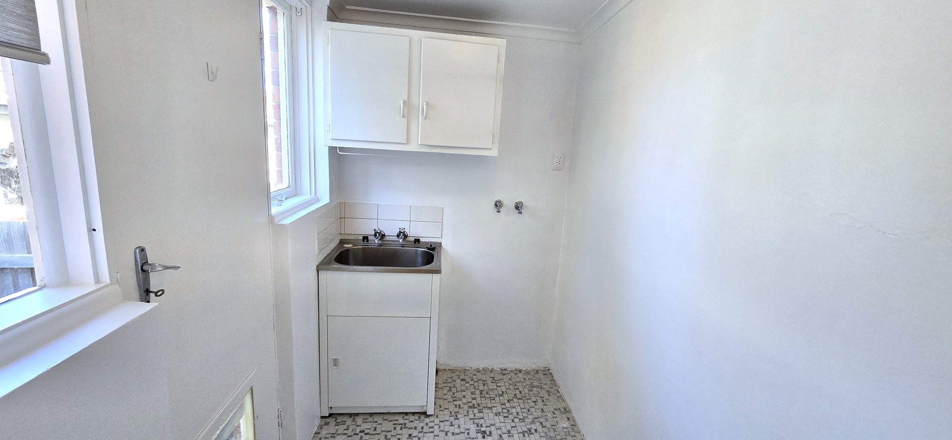 Property Gallery Thumbnail 12