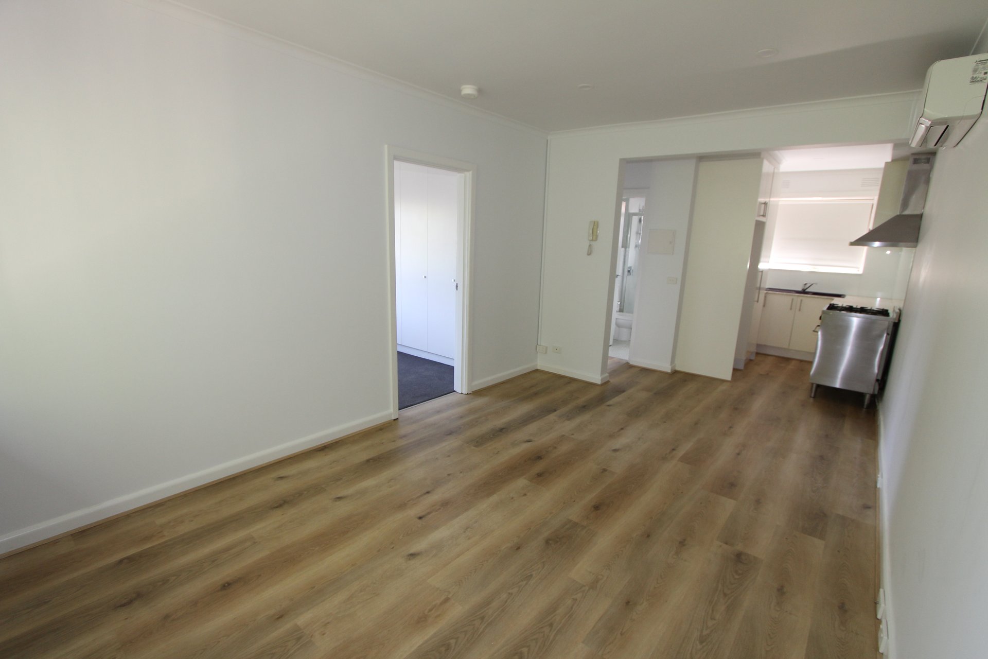 Property Gallery Thumbnail 4