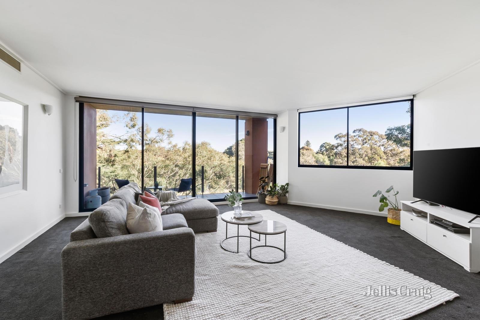 43/8 Wallen Road, Hawthorn image 2