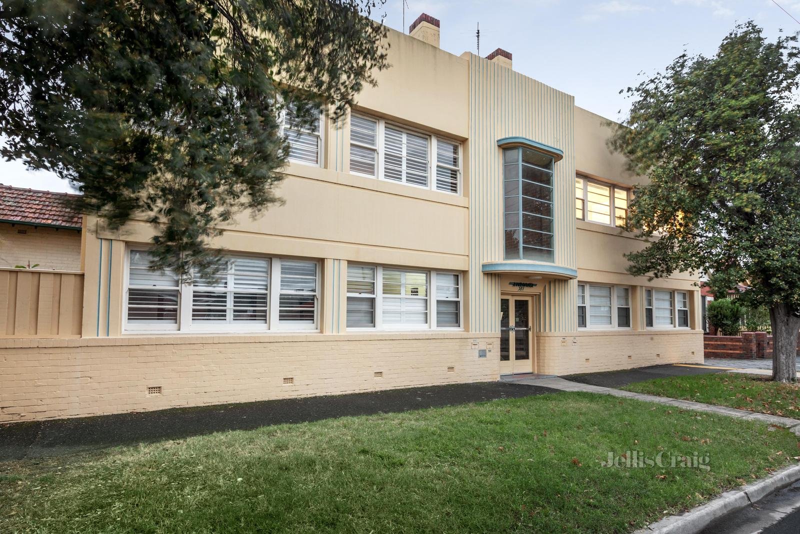 4/381 Danks Street, Middle Park image 1