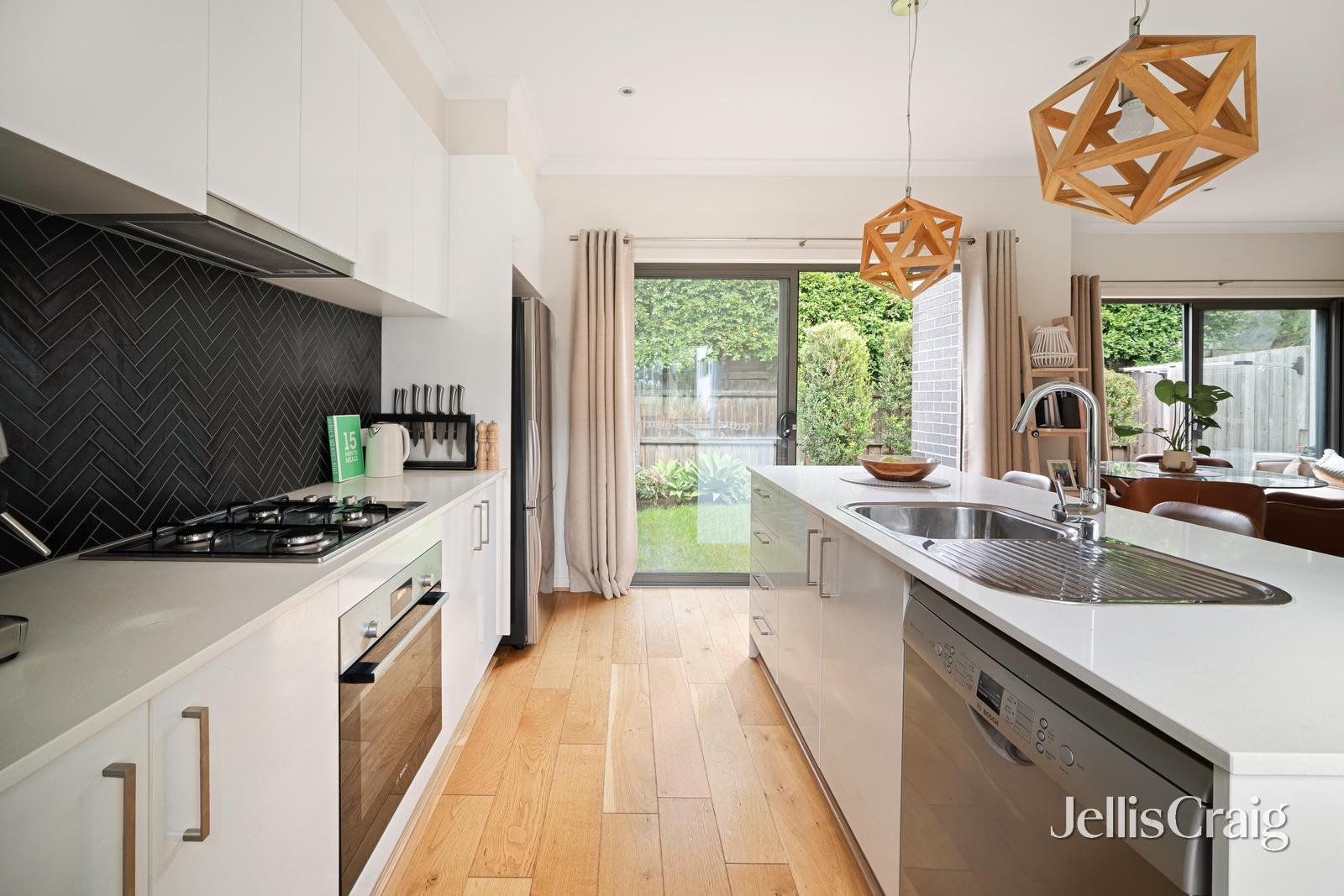 4/384 Nepean Highway, Parkdale image 4