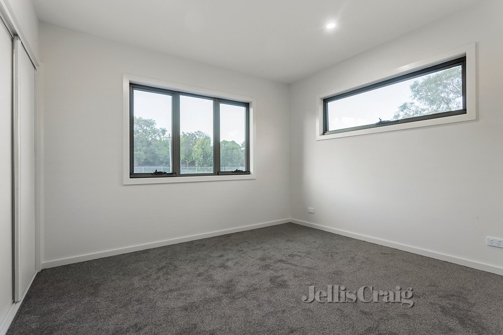 4/3A Forster Street, Mitcham image 3