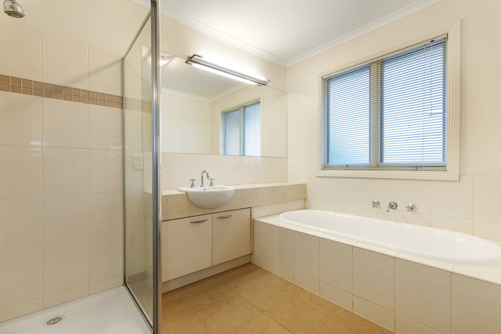 Property Gallery Thumbnail 6