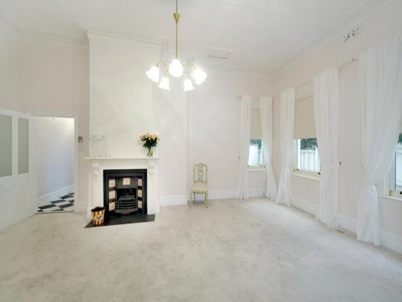 Property Gallery Thumbnail 9