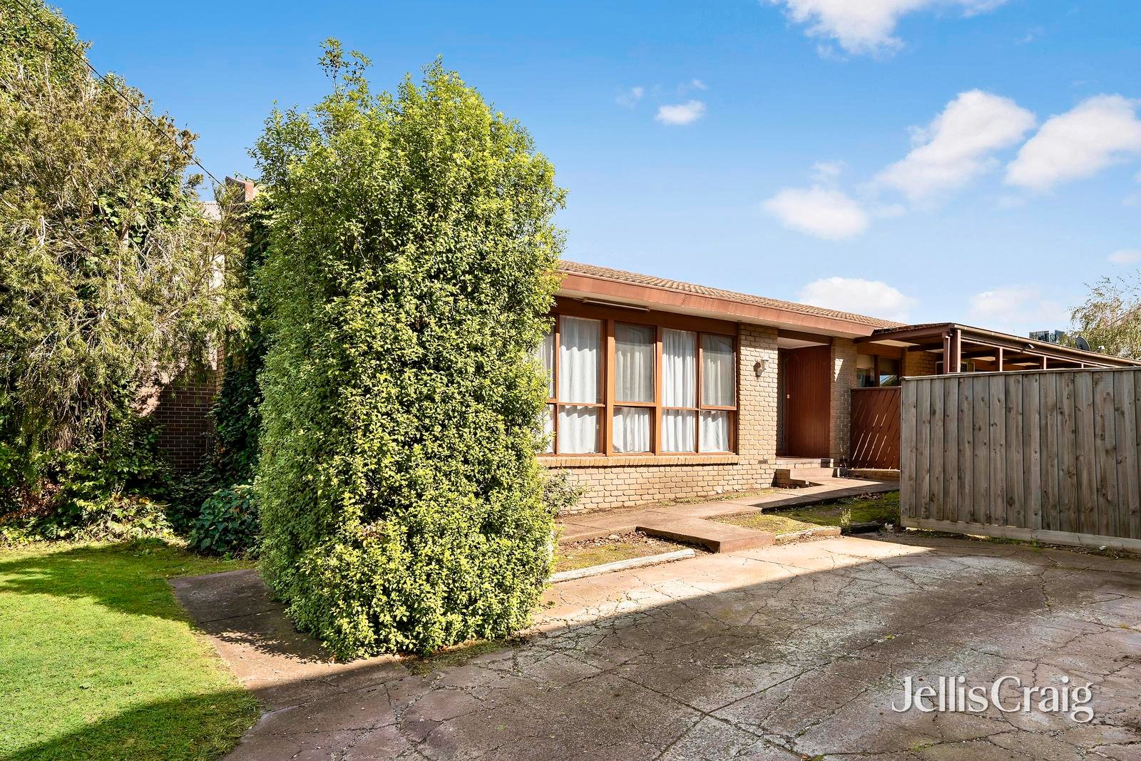 44 Balmoral Avenue, Strathmore image 1
