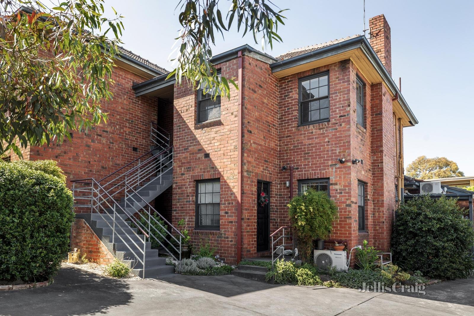 4/4 Barkers Road, Hawthorn image 1