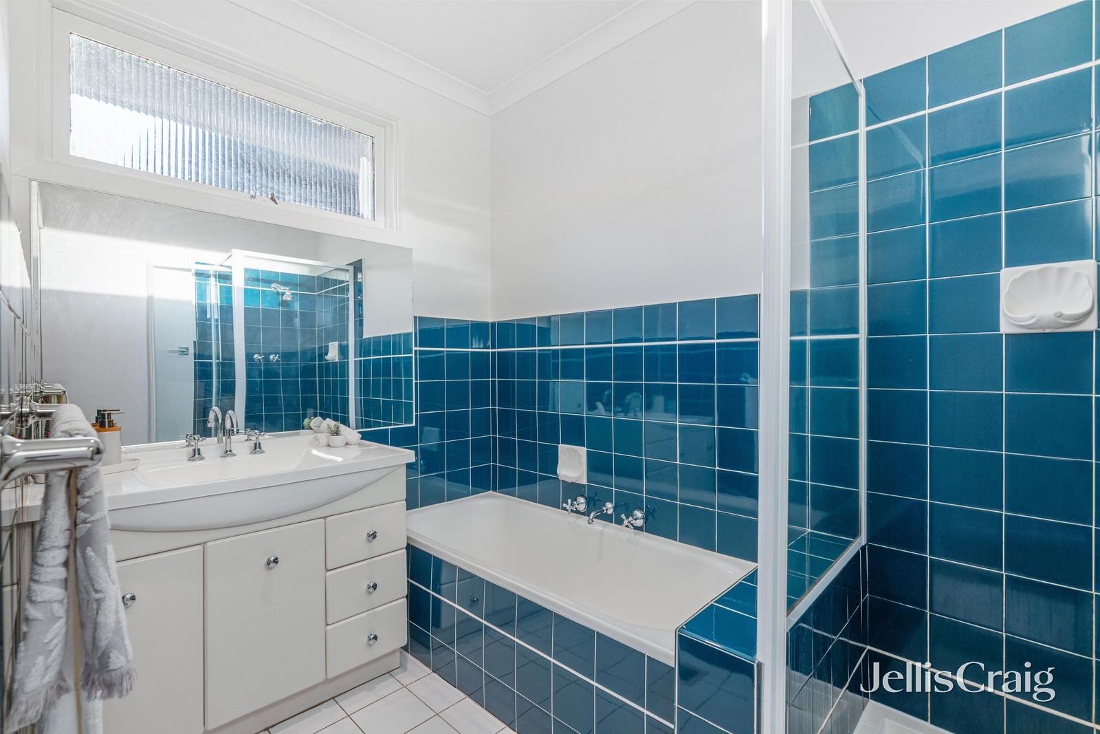 44 Barter Crescent, Forest Hill image 7