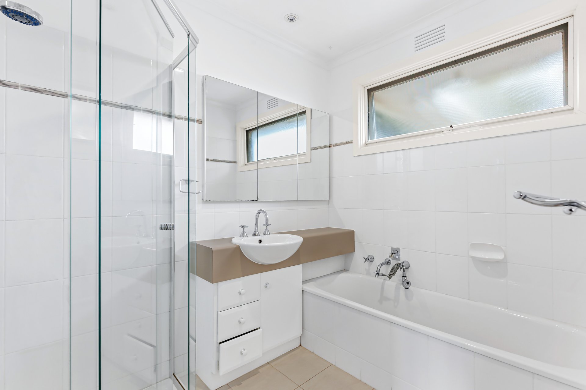 44 Brentwood Drive, Glen Waverley image 8